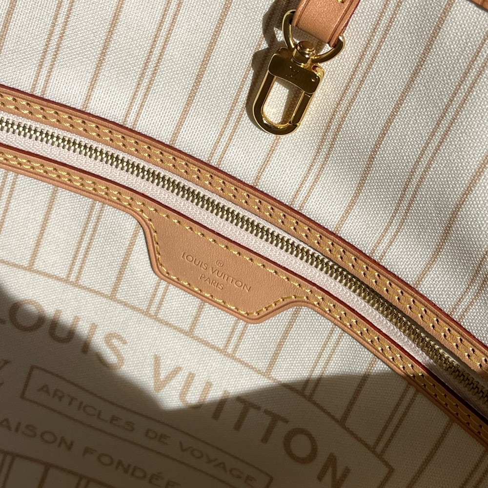LOUIS VUITTON AUTHENTIC DAMIER AZUR MM - Picture 3 of 10